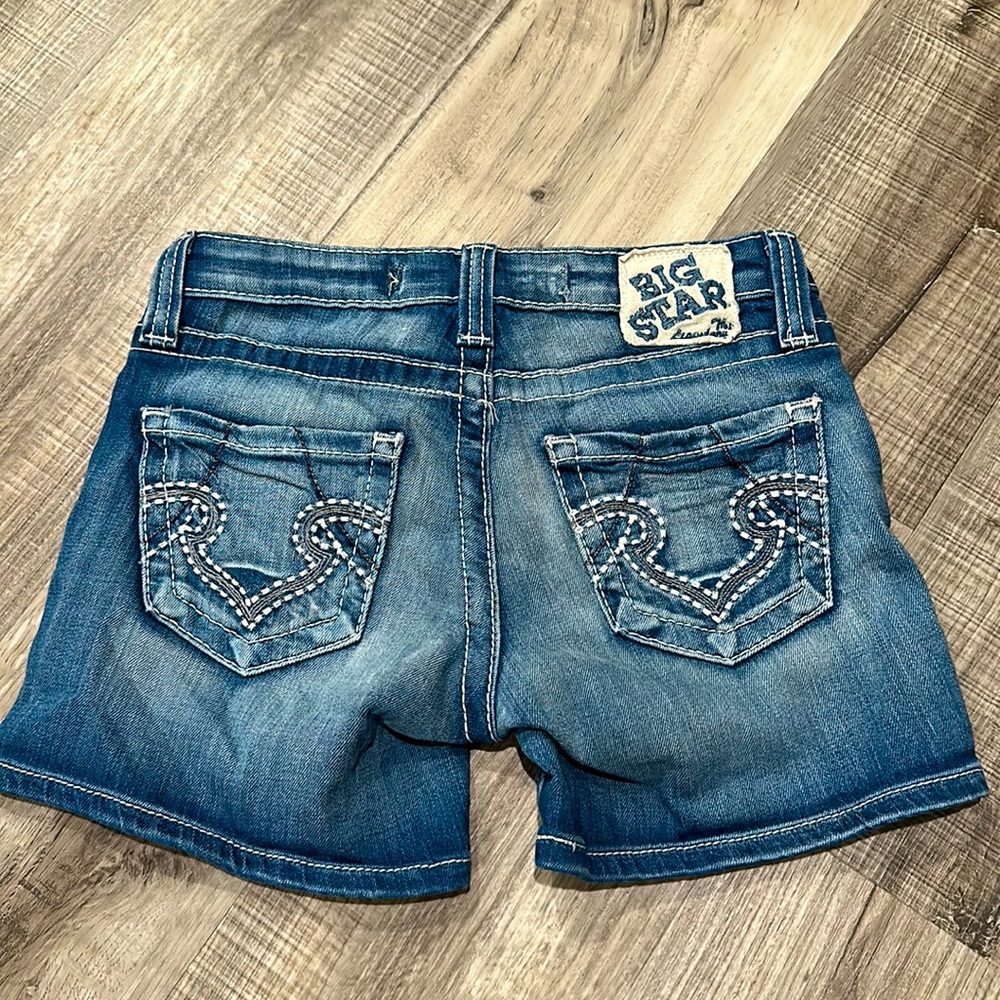 Womens Big star shorts from buckle
